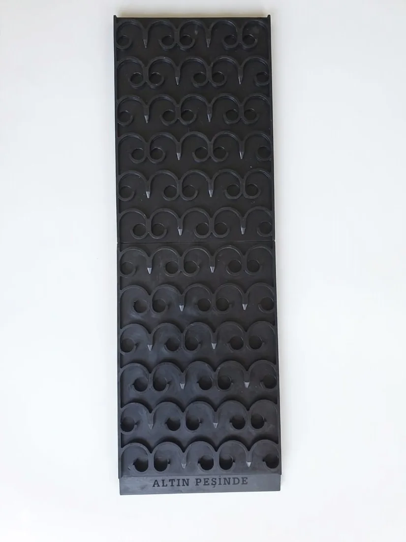 Dream Mat Altın tutucu paspas, 25 × 75 cm , Siyah